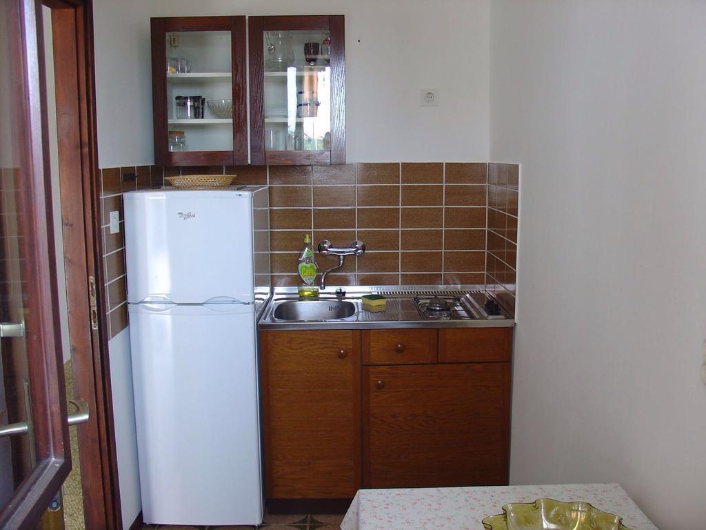 Apartments And Rooms Mirjana Bibinje Exterior foto